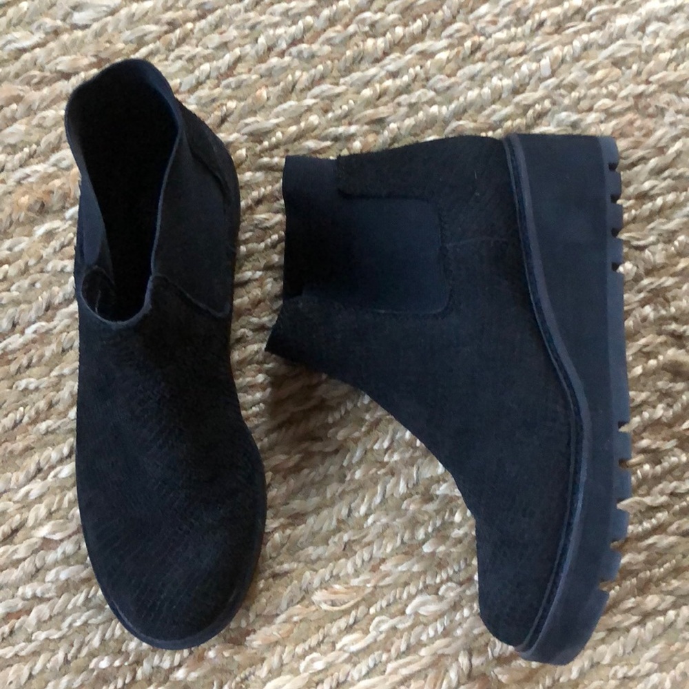 Eileen Fisher booties
